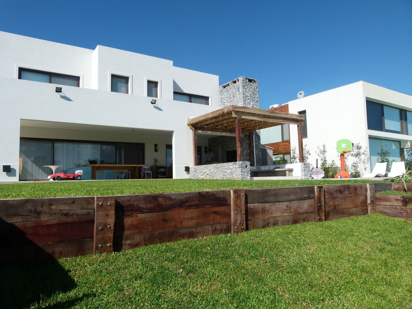 Alisos 74, Nordelta, HOUSING ARGENTINA SA HOUSING ARGENTINA SA Casas modernas: Ideas, imágenes y decoración