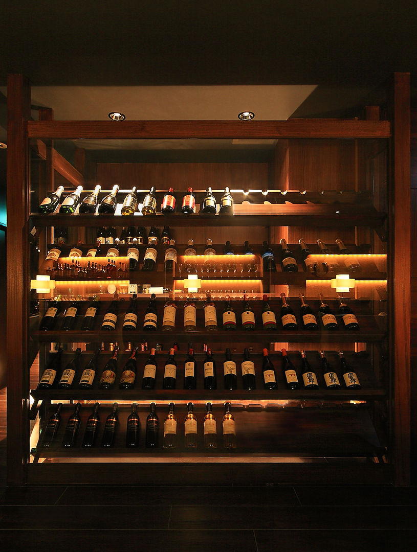 ＴＨＥ ＢＡＲ, 猪股浩介建築設計 Ｋｏｓｕｋｅ ＩｎｏｍａｔａＡＲＨＩＴＥＣＴＵＲＥ 猪股浩介建築設計 Ｋｏｓｕｋｅ ＩｎｏｍａｔａＡＲＨＩＴＥＣＴＵＲＥ Modern wine cellar