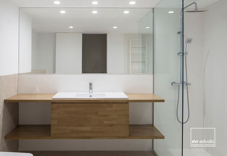 Casa G&J, slvr estudio slvr estudio Scandinavian style bathroom