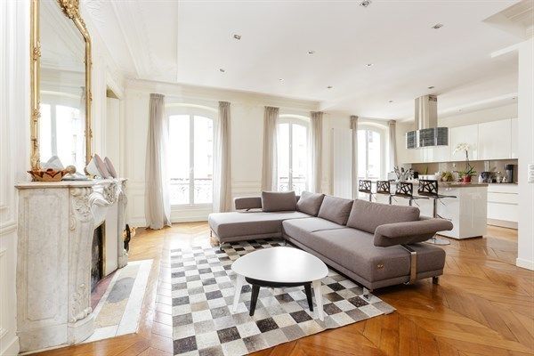 Rénovation complète d’un appartement à Paris - Photos: Sébastian Erras, QUID Architecture QUID Architecture Modern dining room