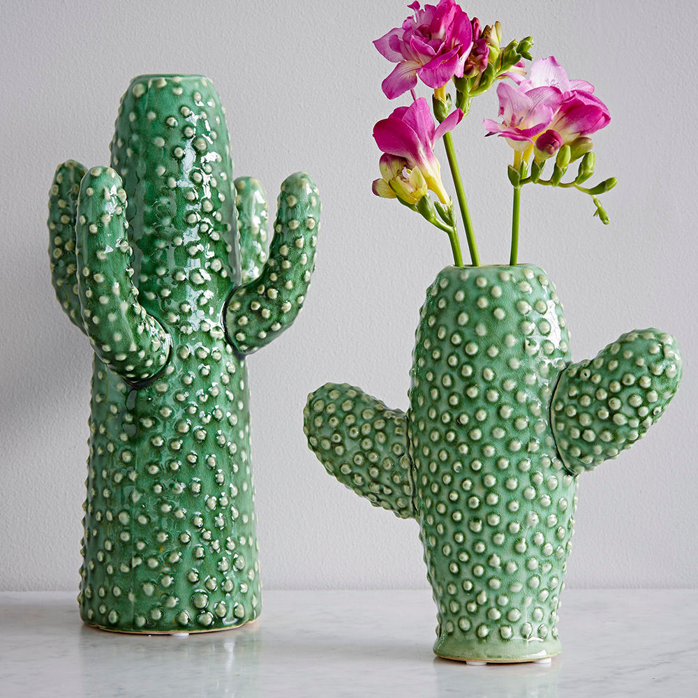 Ceramic Cactus Vases rigby & mac บ้านและที่อยู่อาศัย ของตกแต่งและอุปกรณ์จิปาถะ