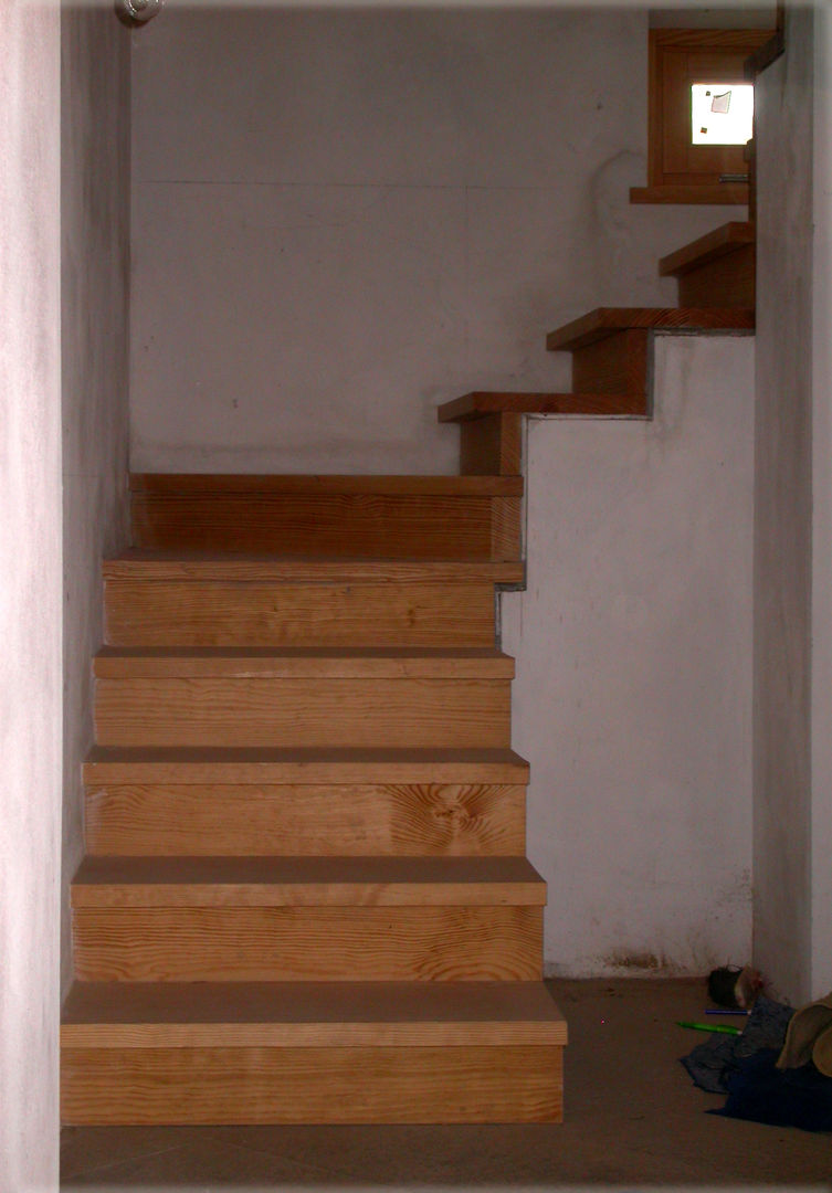 Conservare e inventare Casa, Zuhause Claudio Molinari Zuhause Claudio Molinari Couloir, entrée, escaliers classiques