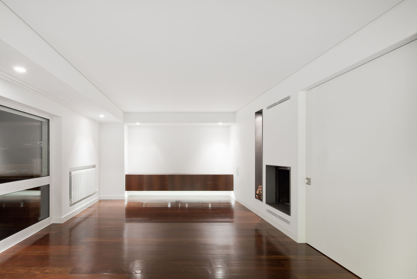 Apartamento Palma, Pedra Silva Architects Pedra Silva Architects Living room Wood Wood effect