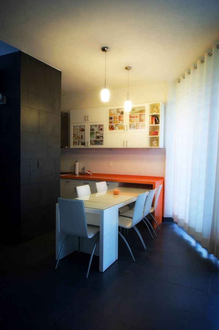 Casa VSP + JUR, sanzpont [arquitectura] sanzpont [arquitectura] Modern dining room