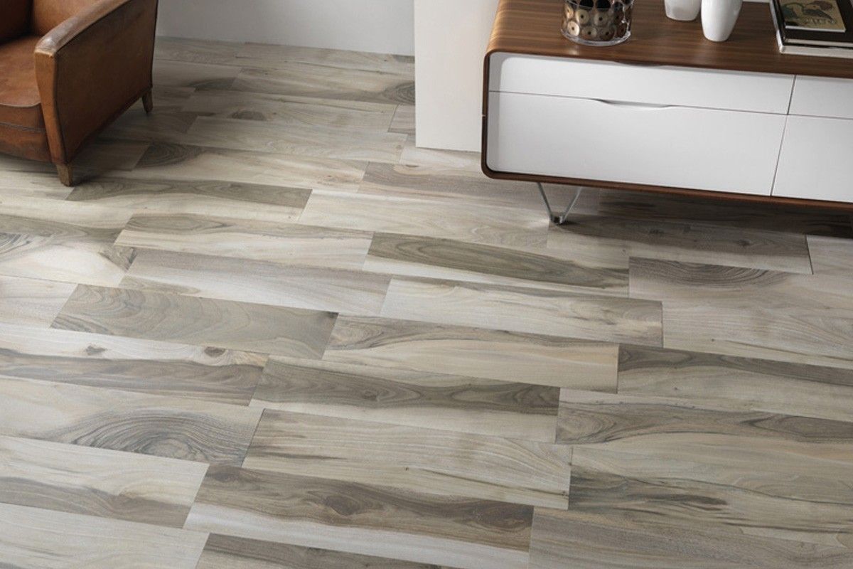 Wood effect floor tiles Acadia Grigio 22,5x90 homify جدران بلاط