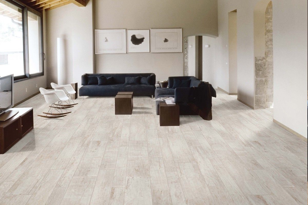 Gres porcellanato effetto legno Nadi Bianco 30x120 homify Pareti & Pavimenti in stile rustico Piastrelle