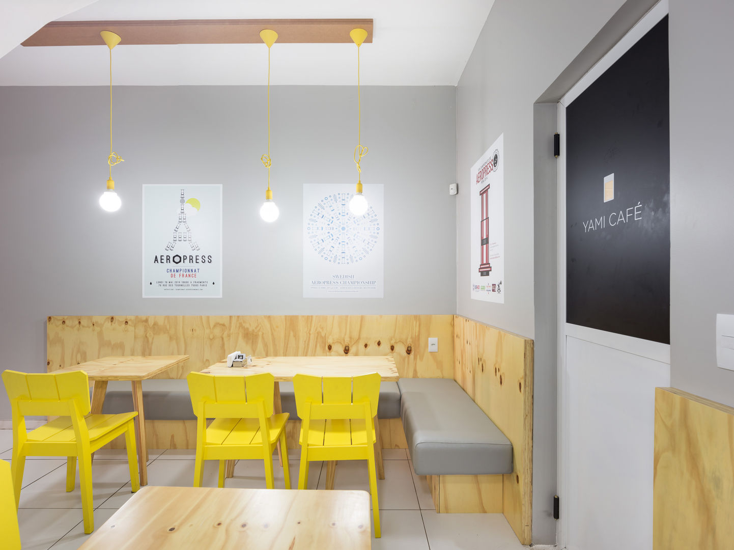 Restaurante - 2014 - Yami Café, Kali Arquitetura Kali Arquitetura 商业空间 餐廳