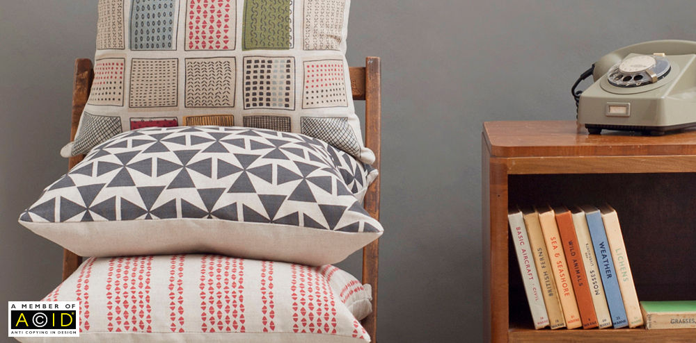 Cushions Zoe Attwell Ruang Keluarga Modern Accessories & decoration