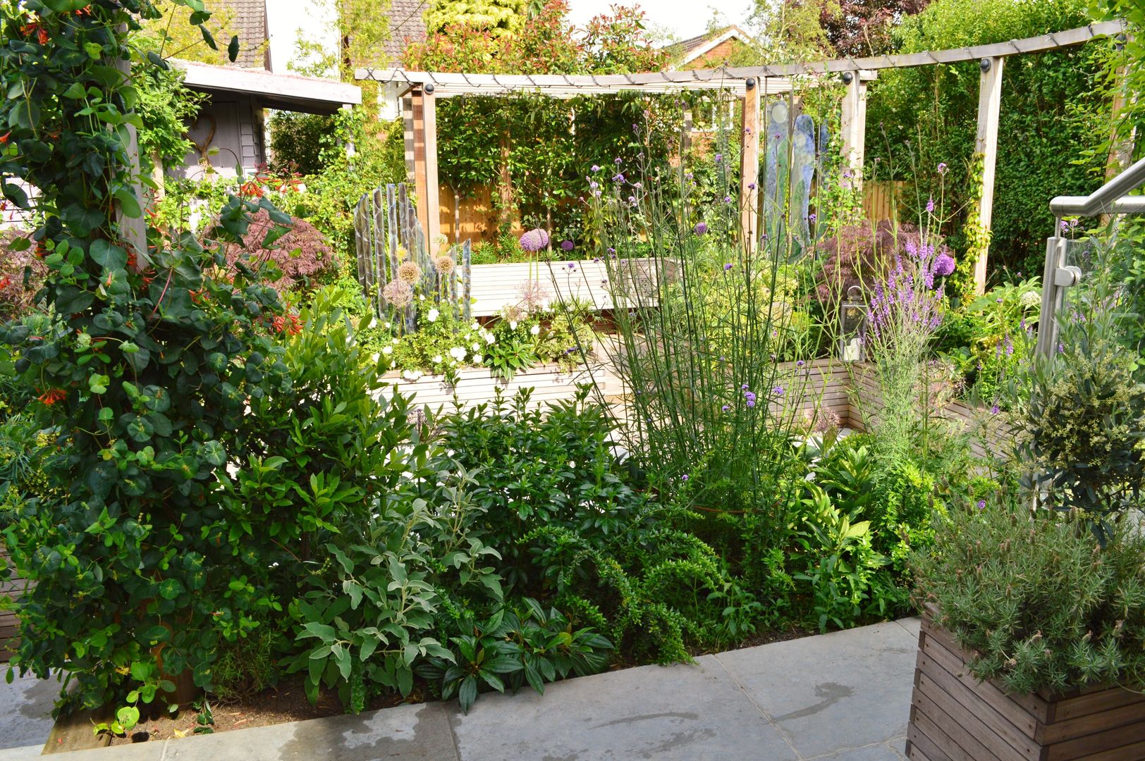 Courtyard Garden Unique Landscapes Jardin classique