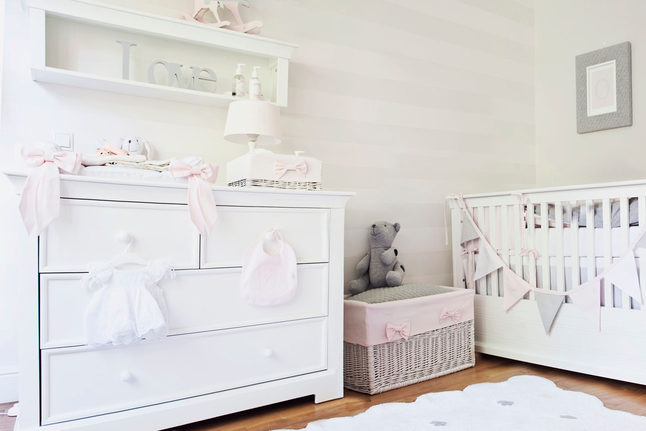 Pokój córeczki Zosi Ślotały, Caramella Caramella Classic style nursery/kids room Wardrobes & closets