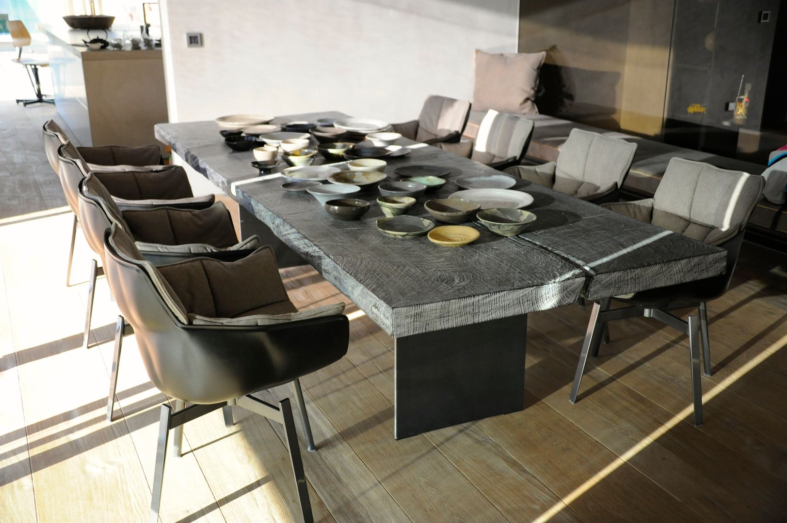 Monolithen - shades of grey, Stefan Knopp Stefan Knopp Phòng ăn phong cách hiện đại Tables