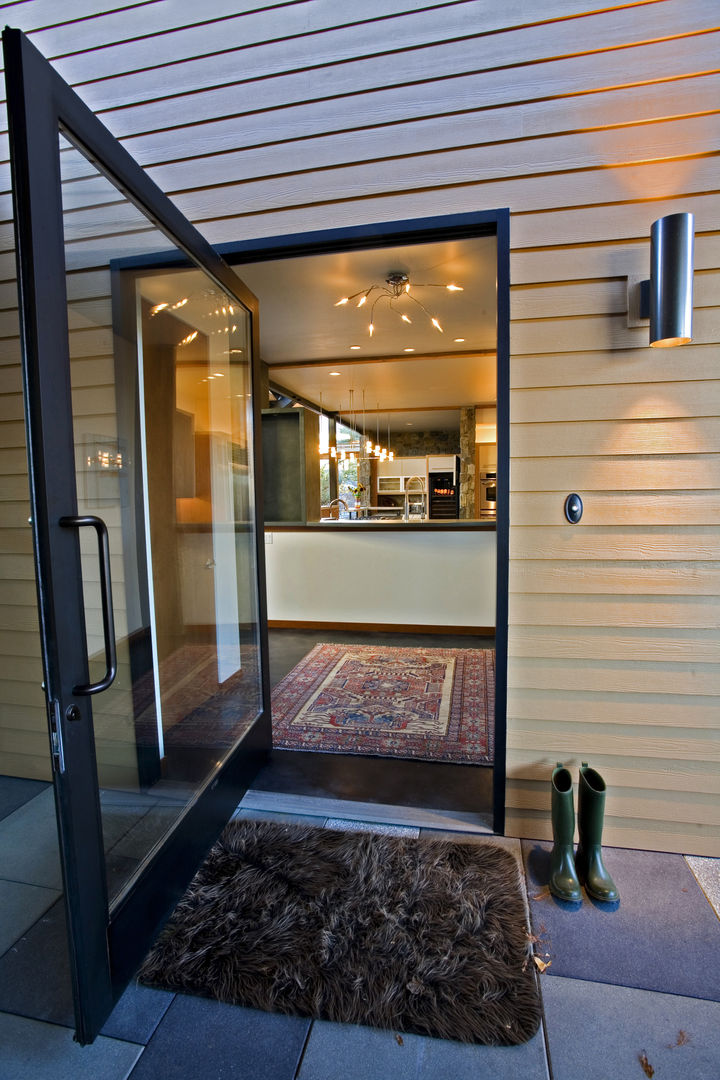 Hangman Valley Residence, Uptic Studios Uptic Studios Окна и двери в стиле модерн