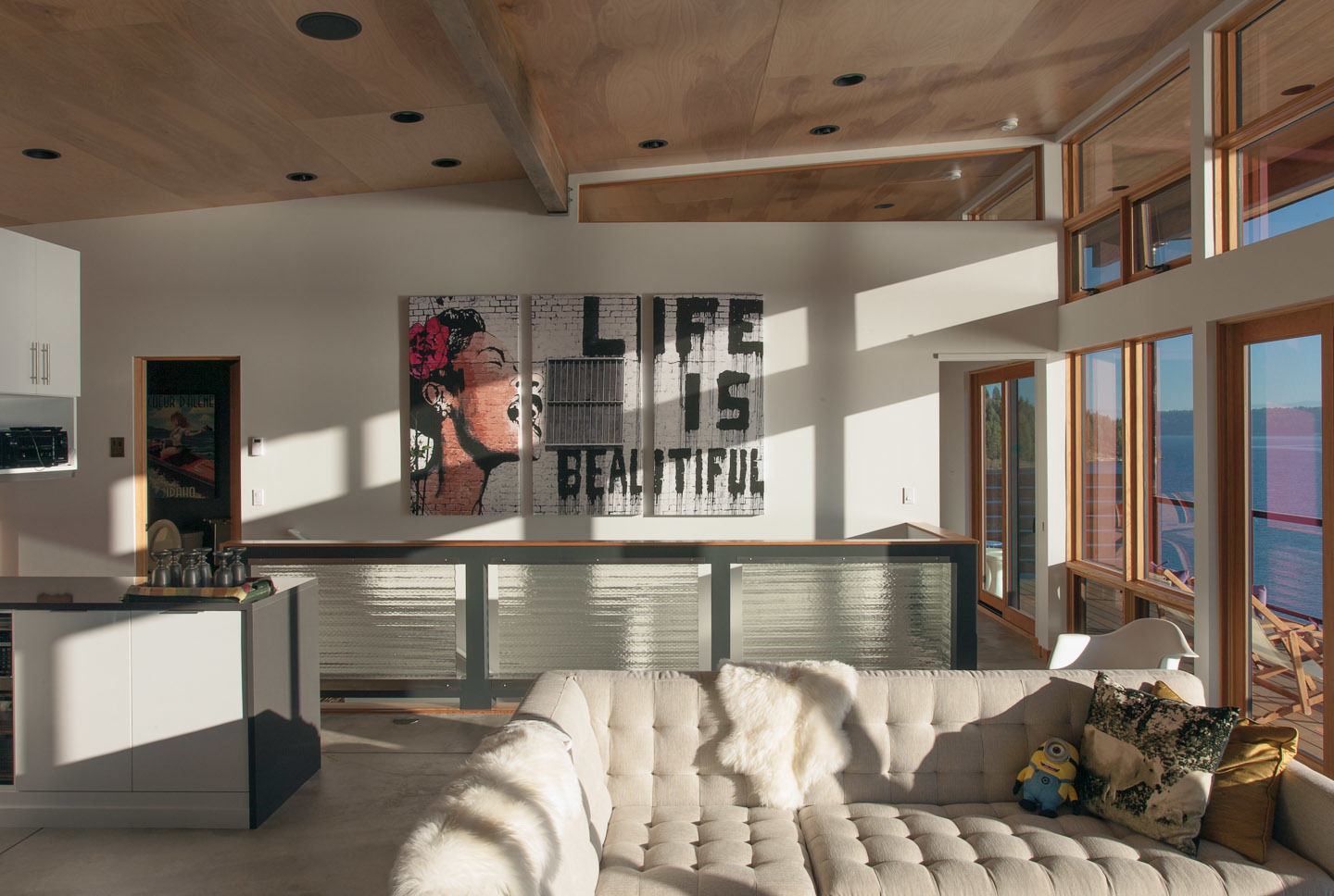 Camp Hammer, Uptic Studios Uptic Studios Modern living room