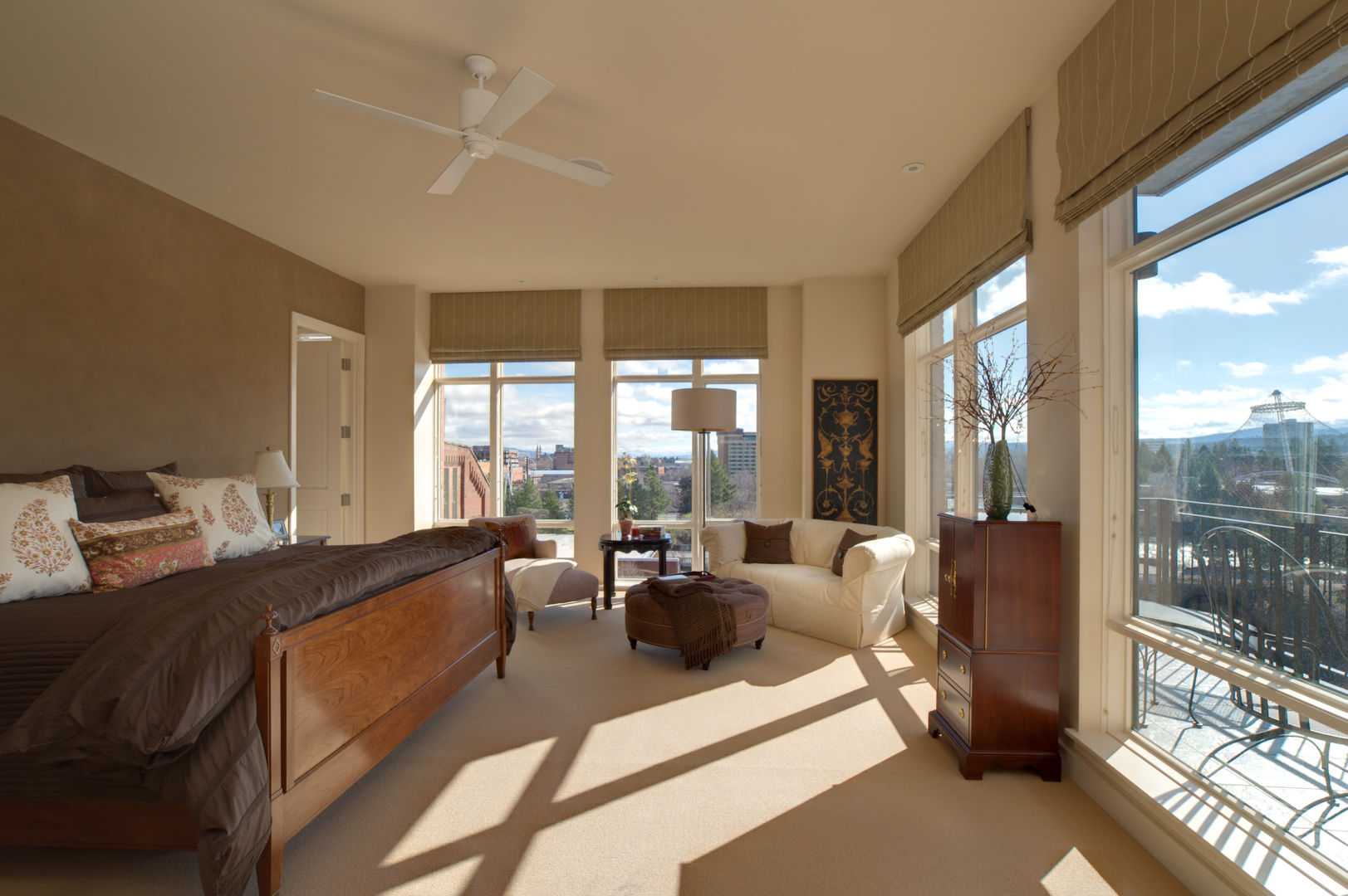 Upper Falls Condo 504 Uptic Studios Modern style bedroom