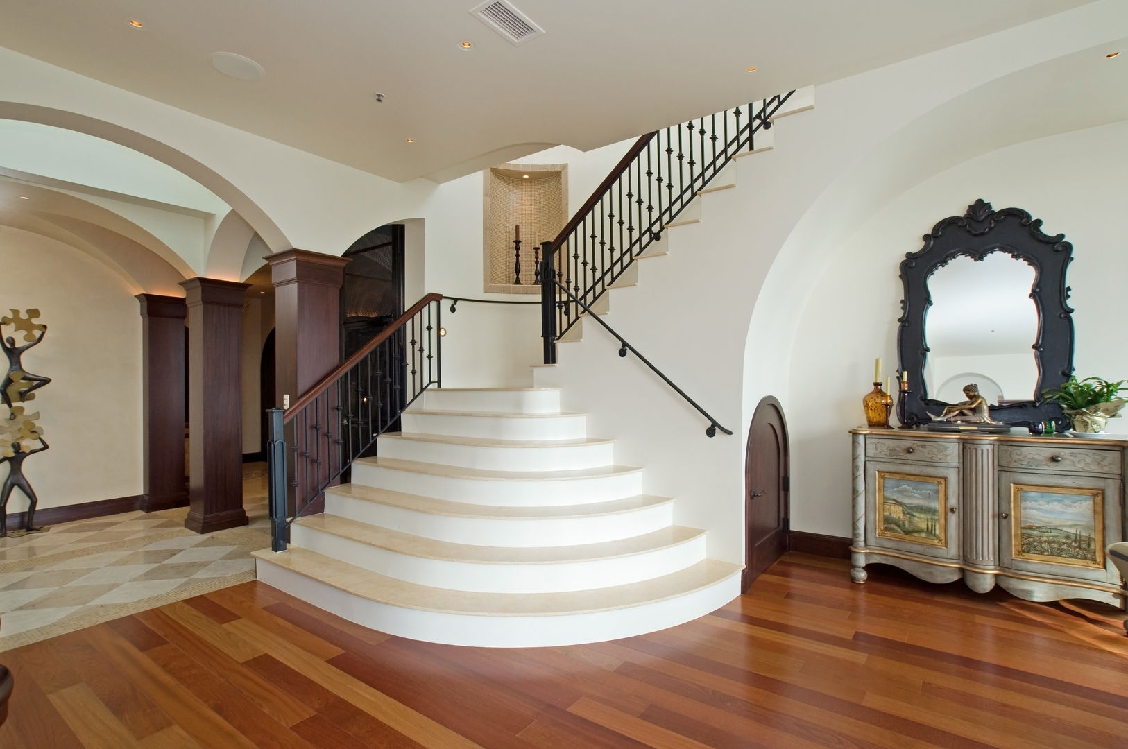 Upper Falls Condo 603 Uptic Studios Classic style corridor, hallway and stairs