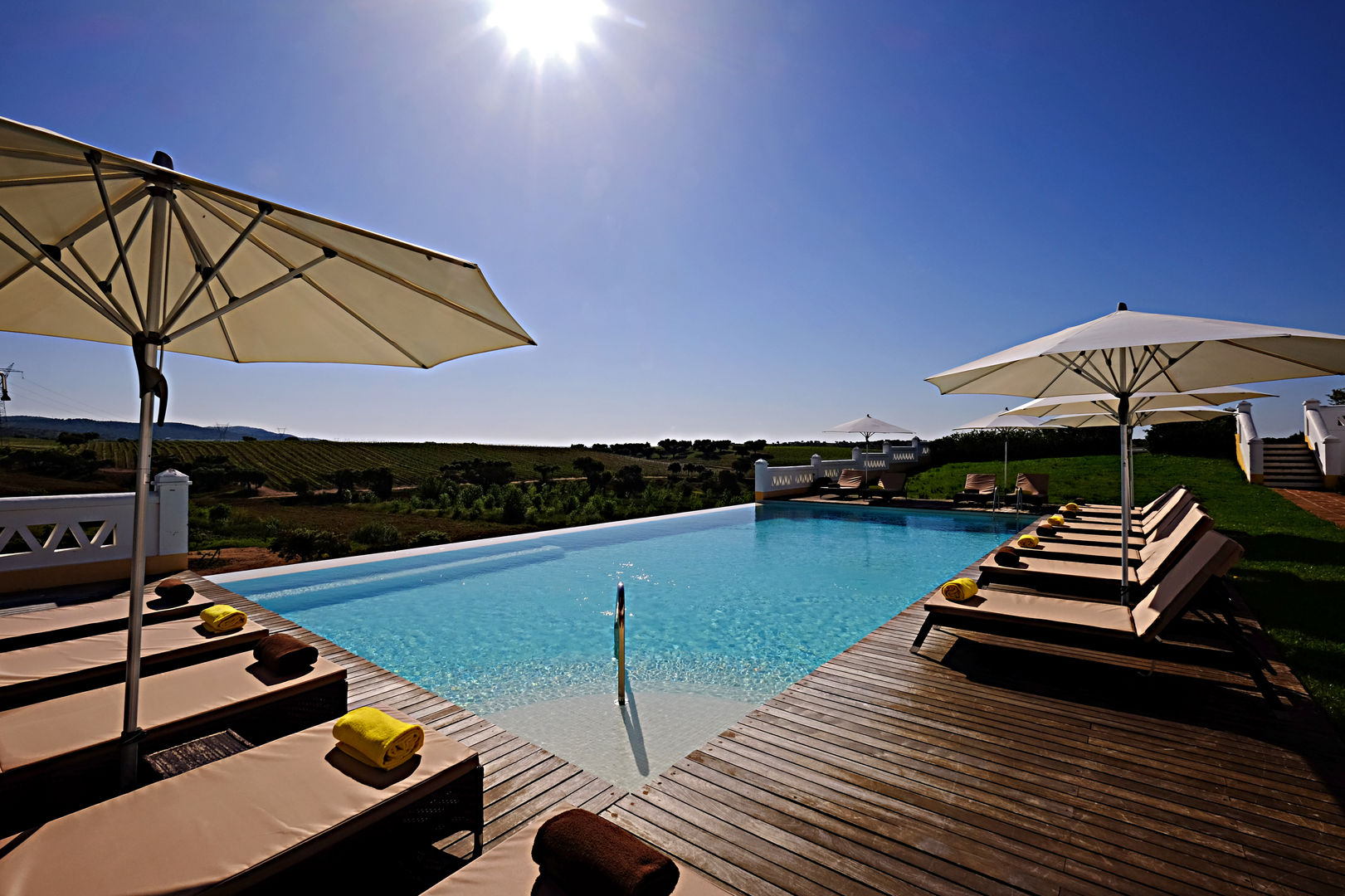 Herdade do Sobroso Country House, A.P.E.L A.P.E.L Piscinas de estilo rural