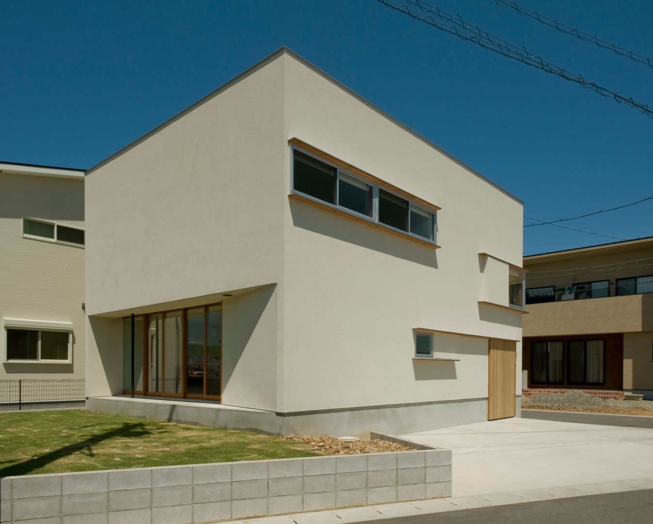 中ノ江の家, 浦瀬建築設計事務所 浦瀬建築設計事務所 Casas de estilo moderno