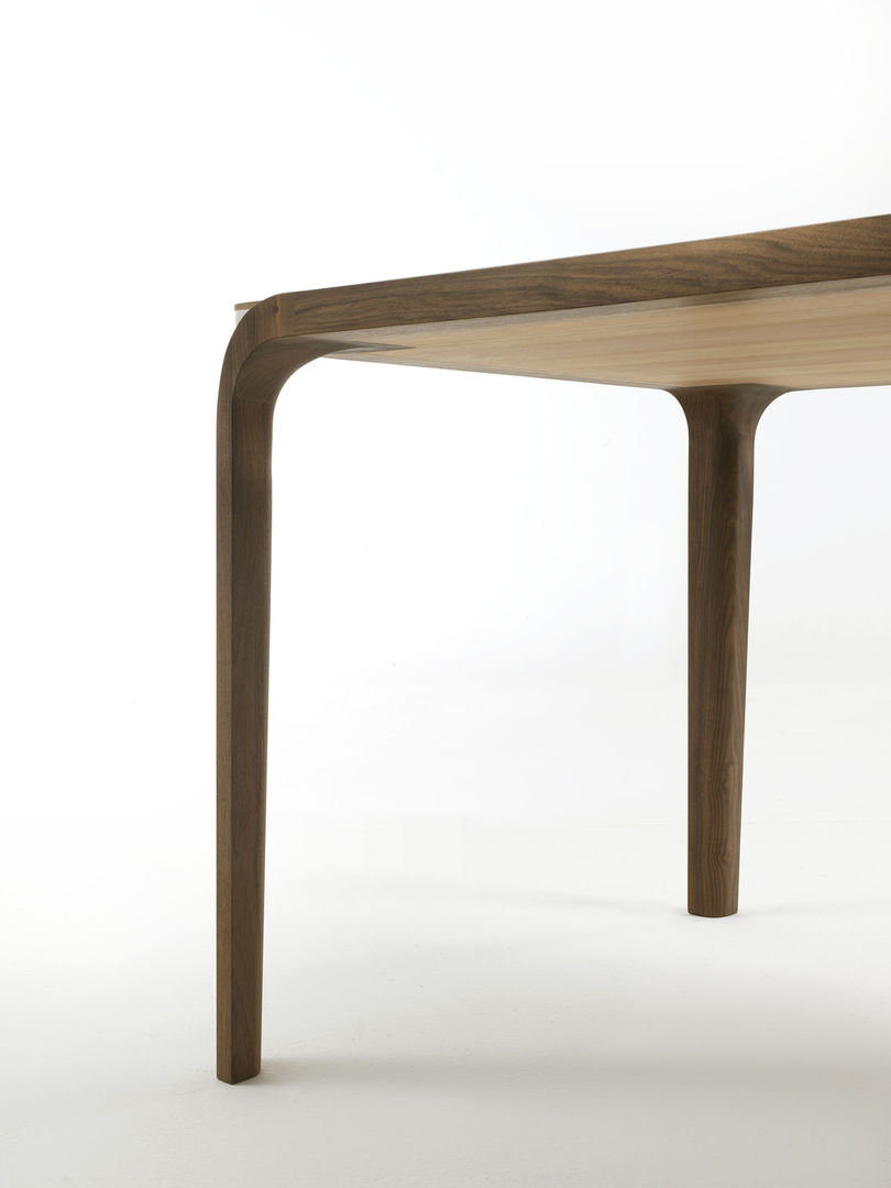 Tombolo, _blank | design studio _blank | design studio غرفة السفرة Tables