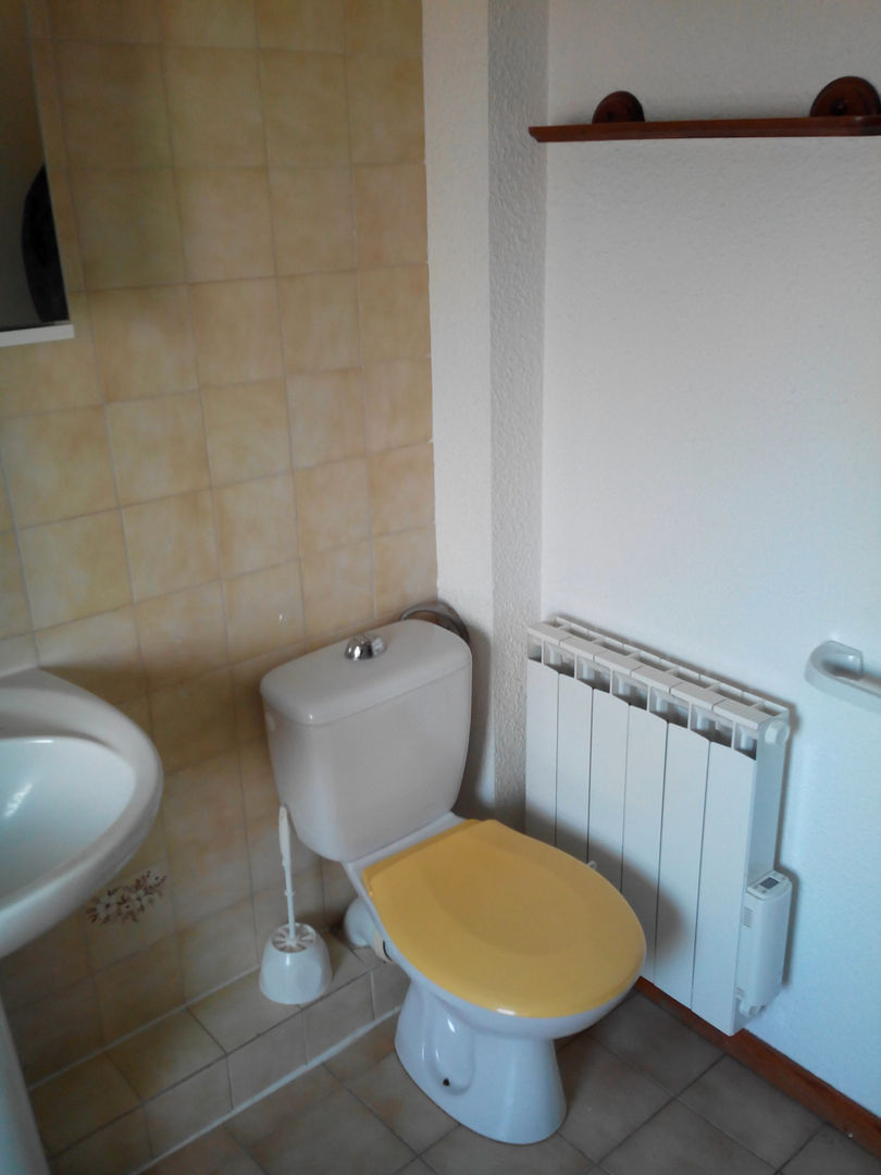 Changement d'ère pour cette petite salle de bain !, Atelier Cuisine Atelier Cuisine Modern Banyo