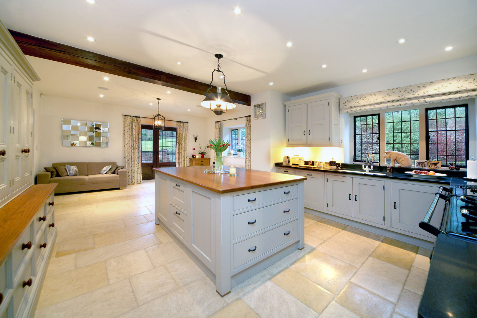 The Old Museum, Garrett McKee Architects Garrett McKee Architects Country style kitchen