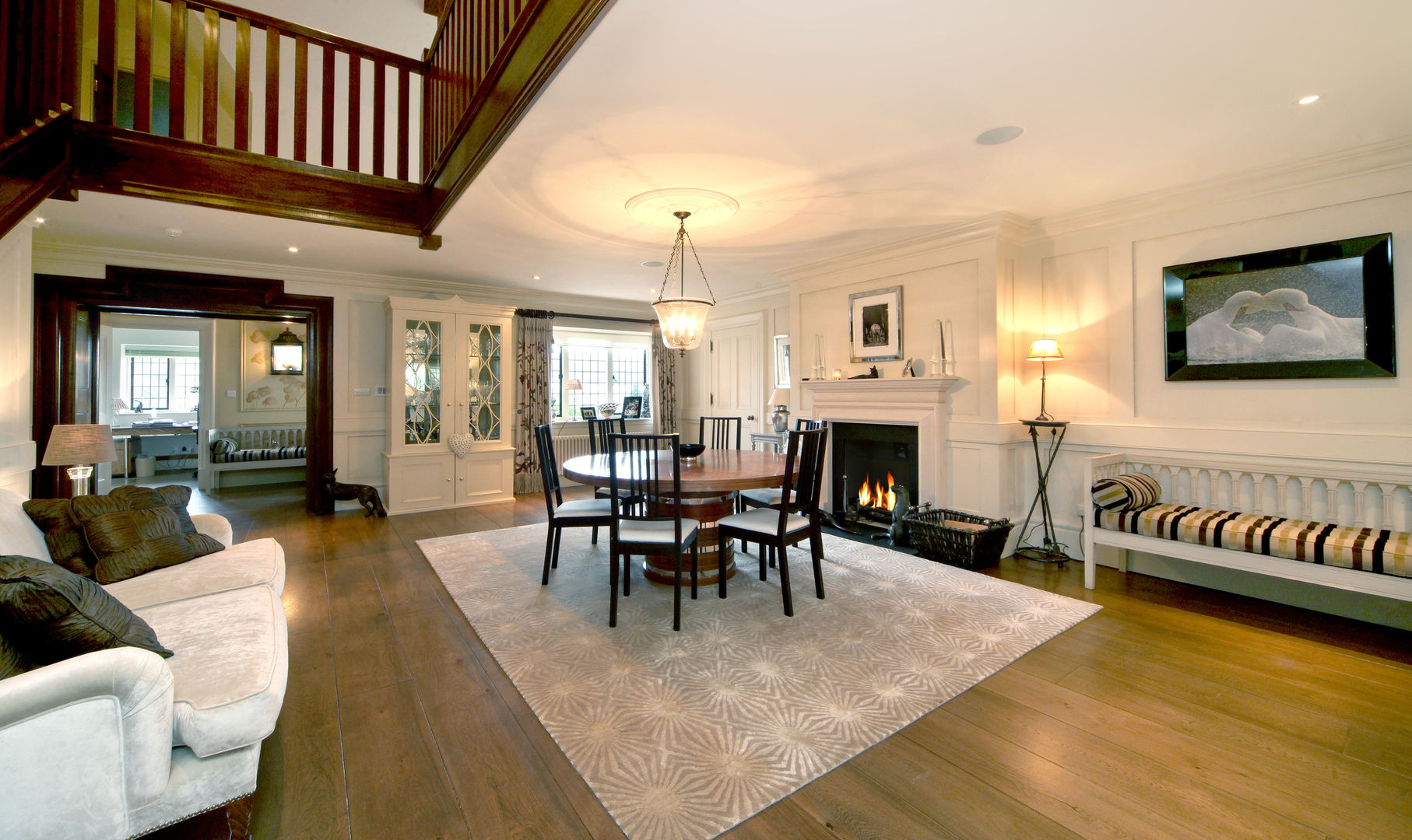 The Old Museum, Garrett McKee Architects Garrett McKee Architects Country style dining room