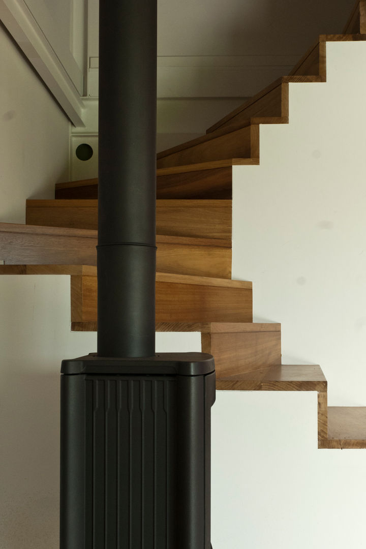 Casa de campaña, Arrokabe arquitectos Arrokabe arquitectos Scandinavian style corridor, hallway& stairs