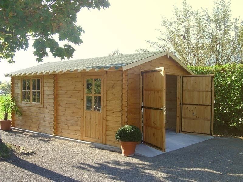 Wooden garages, Quick garden LTD Quick garden LTD Гараж в классическом стиле