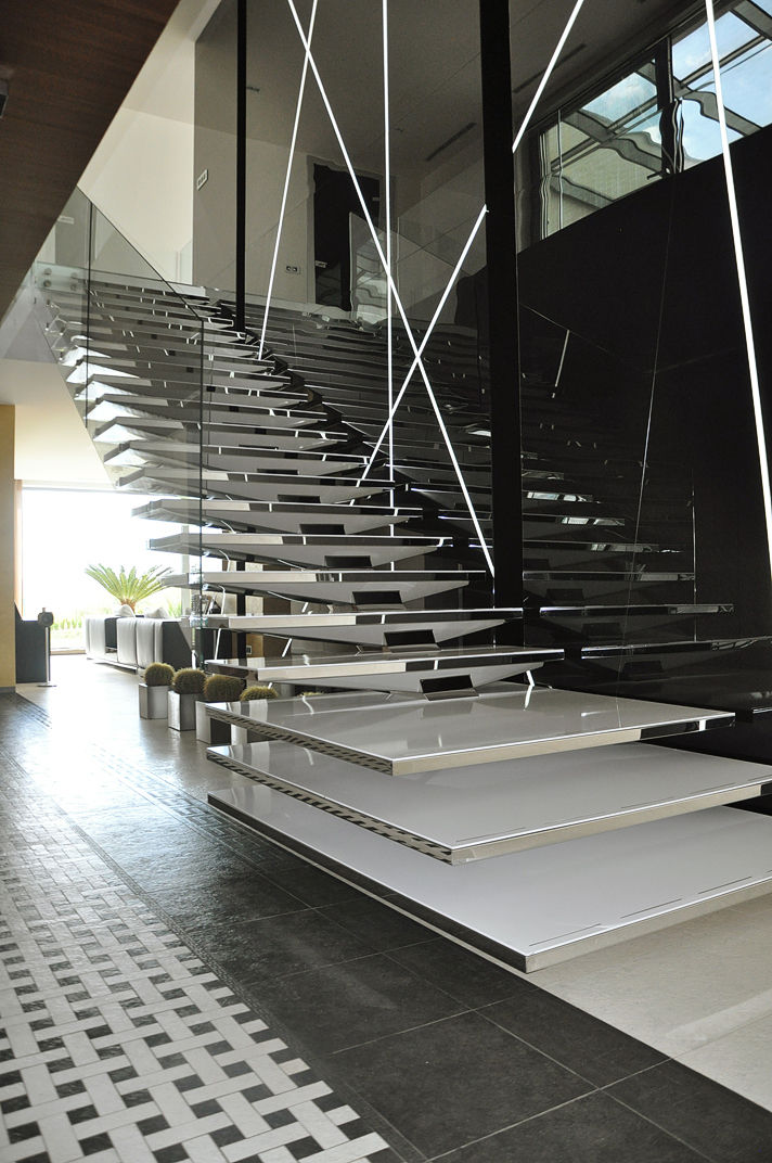 DOM ZI, MACIEJ JANECZEK ARCHITEKT MACIEJ JANECZEK ARCHITEKT Modern Corridor, Hallway and Staircase