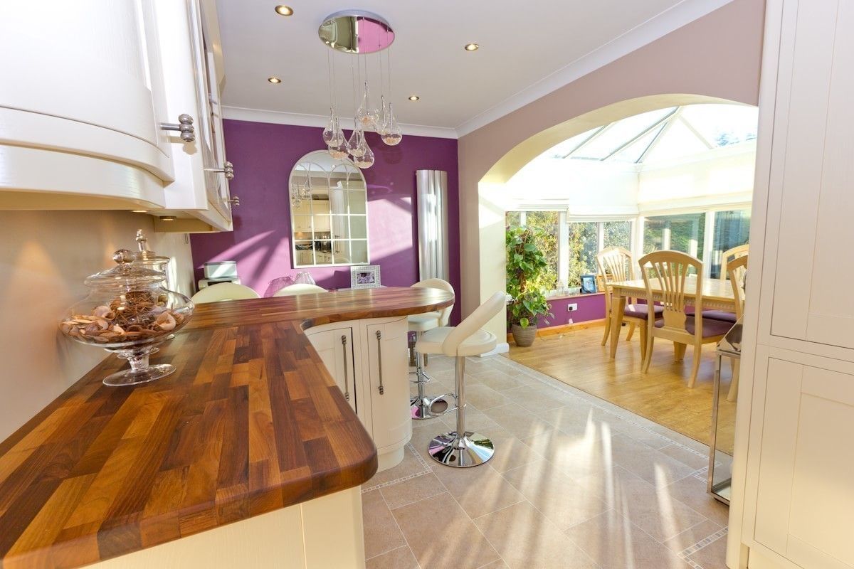 Traditional Kitchen in Leeds at Alwoodley, Twenty 5 Design Twenty 5 Design Cocinas clásicas