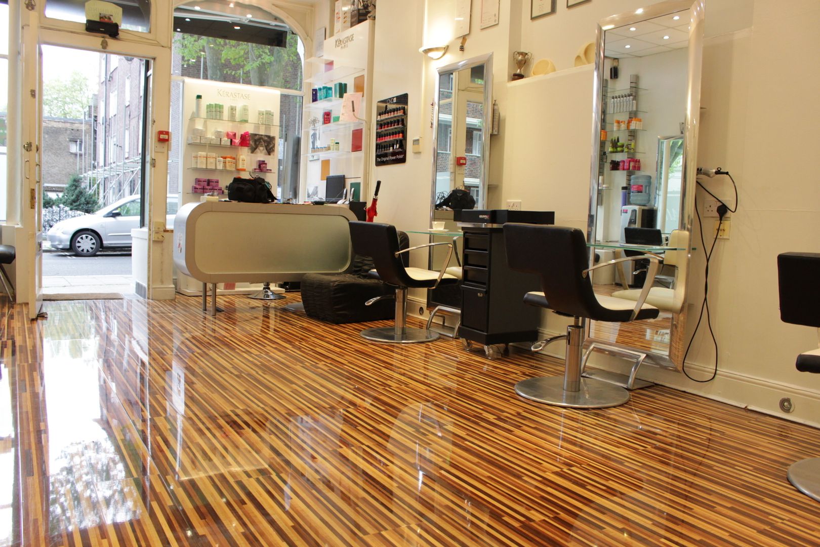 Upmarket St Johns Wood hair salon installs Designer Stripes, Floorless Floors Ltd Floorless Floors Ltd Bureau original