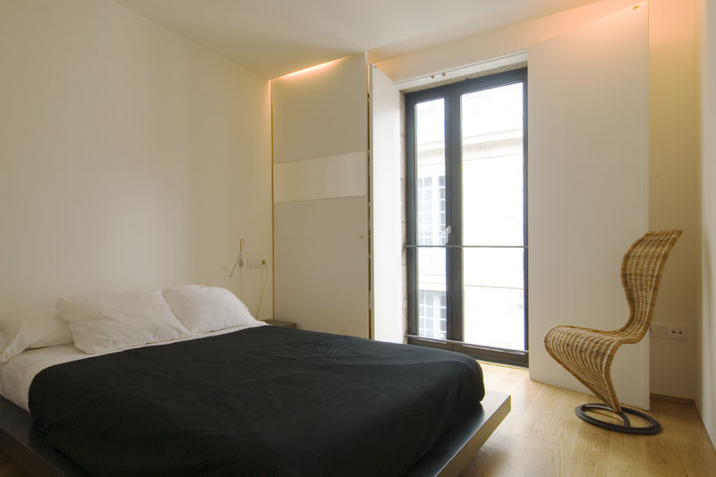 REFORMA DE APARTAMENTO EN CASCO HISTÓRICO, OURENSE, RDLC RDLC Modern style bedroom