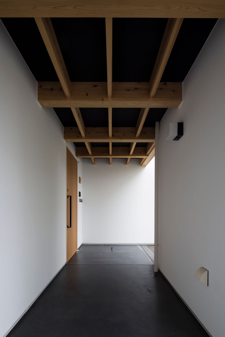 街道沿いの家, TRANSTYLE architects TRANSTYLE architects Casas modernas