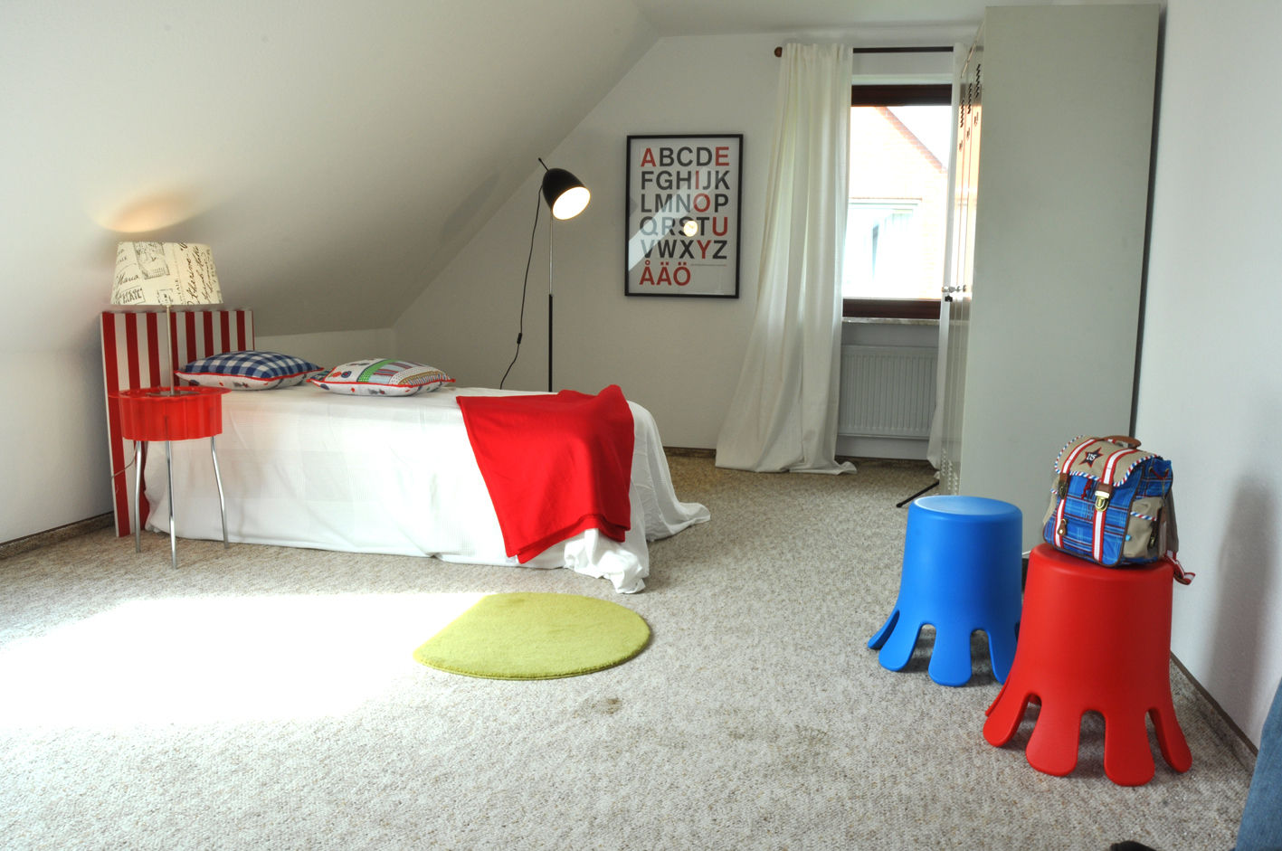 Home Staging eines geerbten Einfamilienhauses, MK ImmoPromotion MK ImmoPromotion Modern nursery/kids room