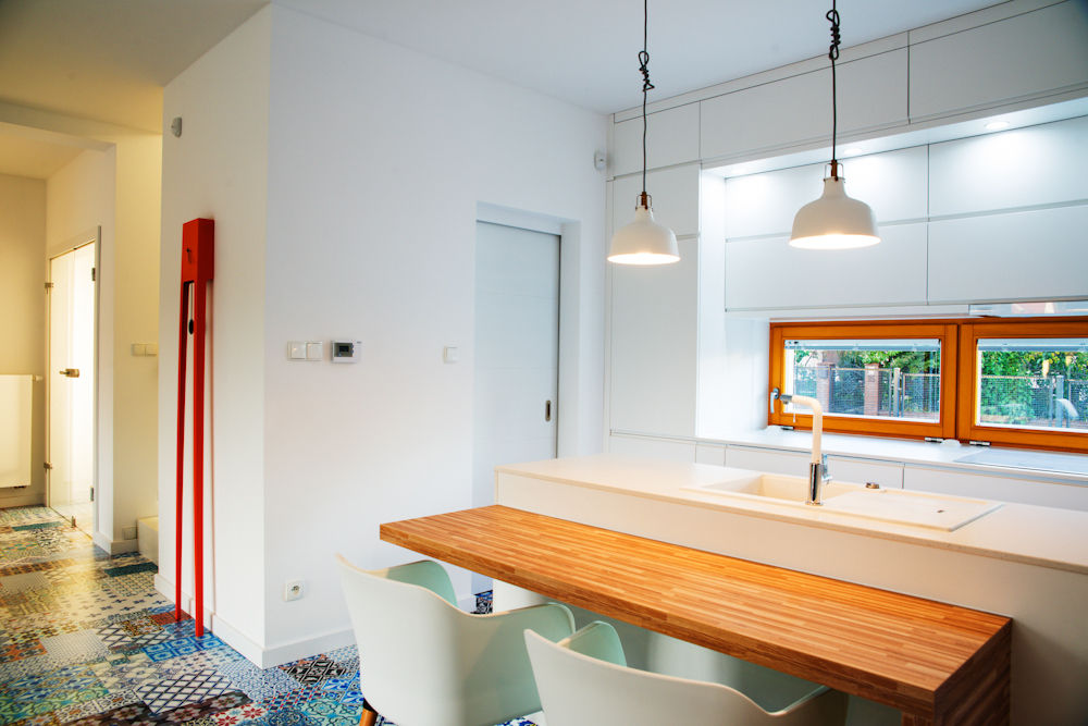 dom jednorodzinny "szalona szesnastka", if architektura if architektura Minimalist kitchen