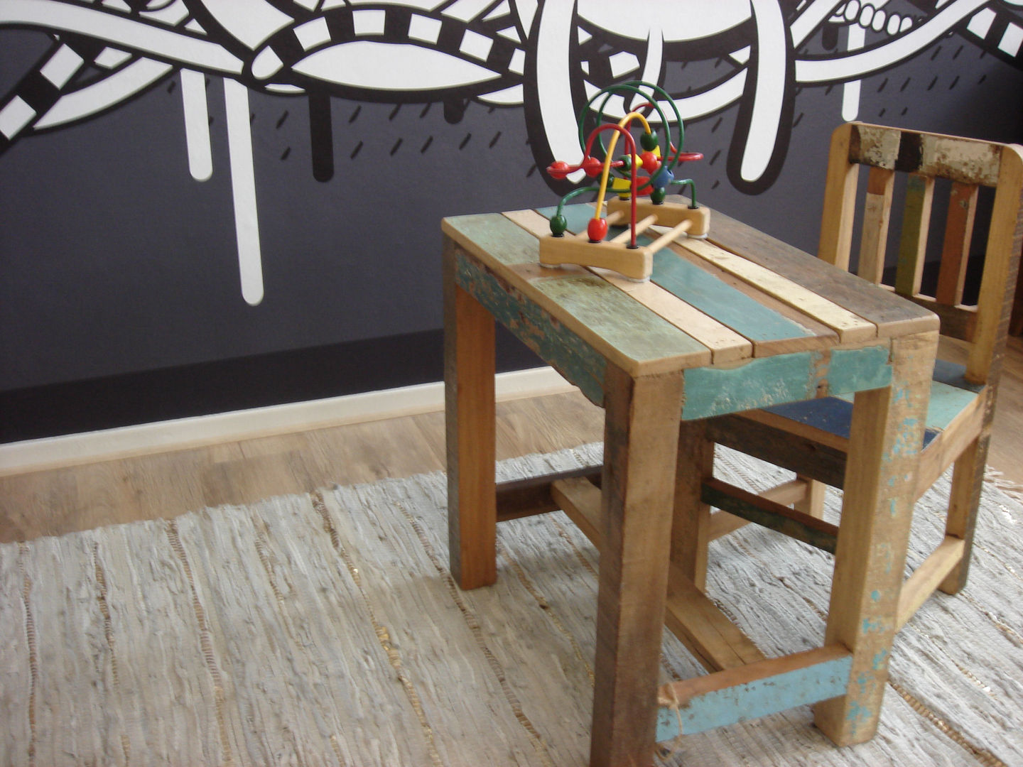 Sloophout meubels, Klein & Stoer Klein & Stoer Egzotyczny pokój dziecięcy Biurka i krzesła