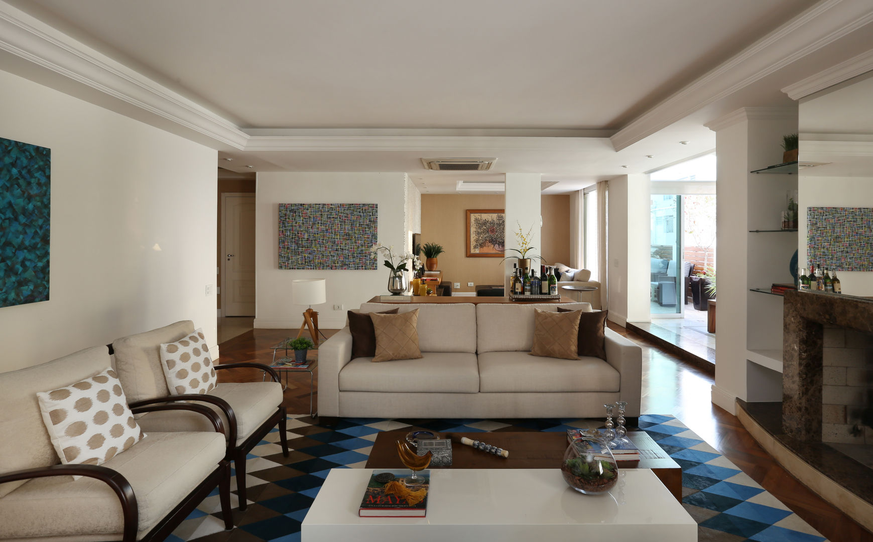 Apartamento Higienópolis/SP, Renata Romeiro Interiores Renata Romeiro Interiores ห้องนั่งเล่น