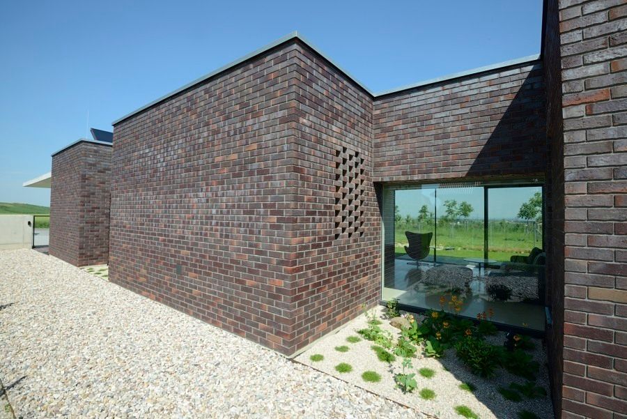 FAMILY HOUSE IN OŘECH,CZECH REPUBLIC, MARKÉTA CAJTHAMLOVÁ, ARCHITEKTONICKÁ PROJEKČNÍ KANCELÁŘ MARKÉTA CAJTHAMLOVÁ, ARCHITEKTONICKÁ PROJEKČNÍ KANCELÁŘ Minimalistische huizen