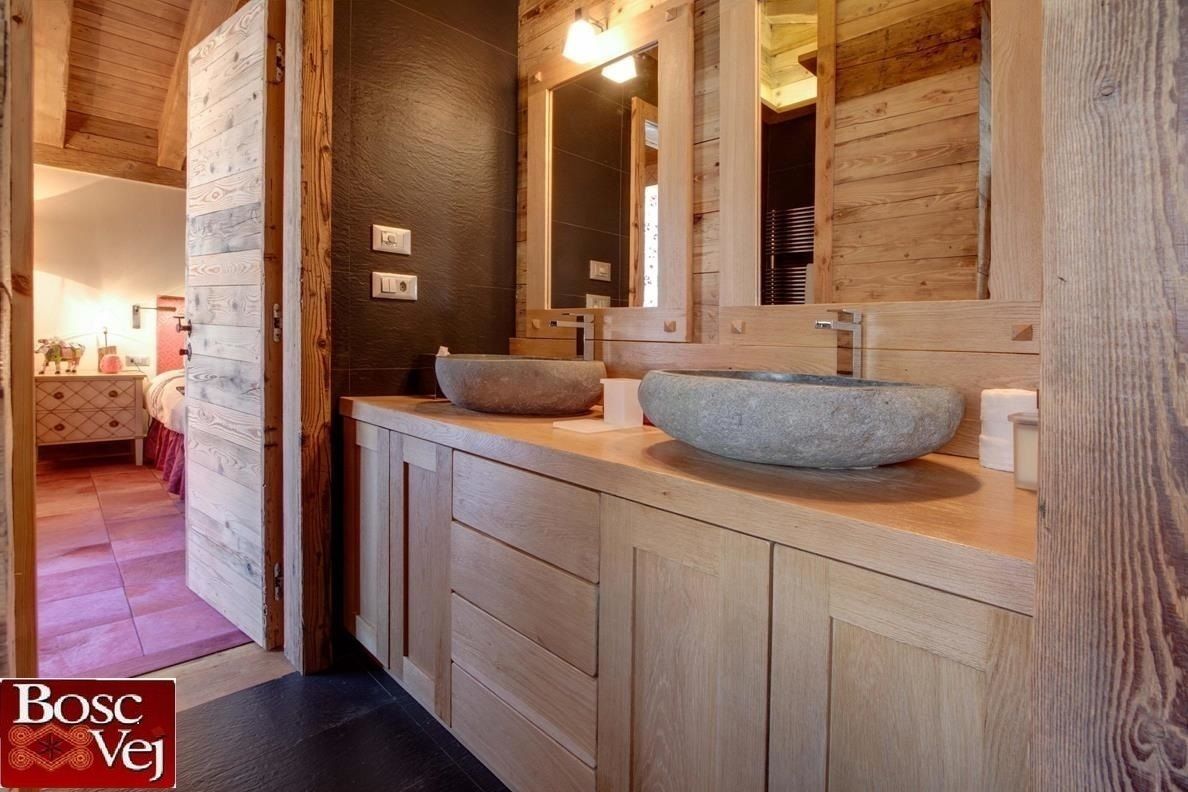 Chalet Excelsior w Crans Montana w Szwajcarii, Bosc Vej s.r.l. Bosc Vej s.r.l. Rustic style bathroom