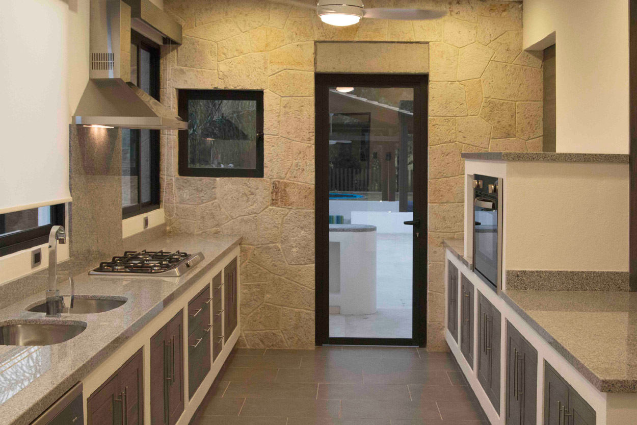 Casa Ixtapan de la Sal, Boué Arquitectos Boué Arquitectos Modern style kitchen