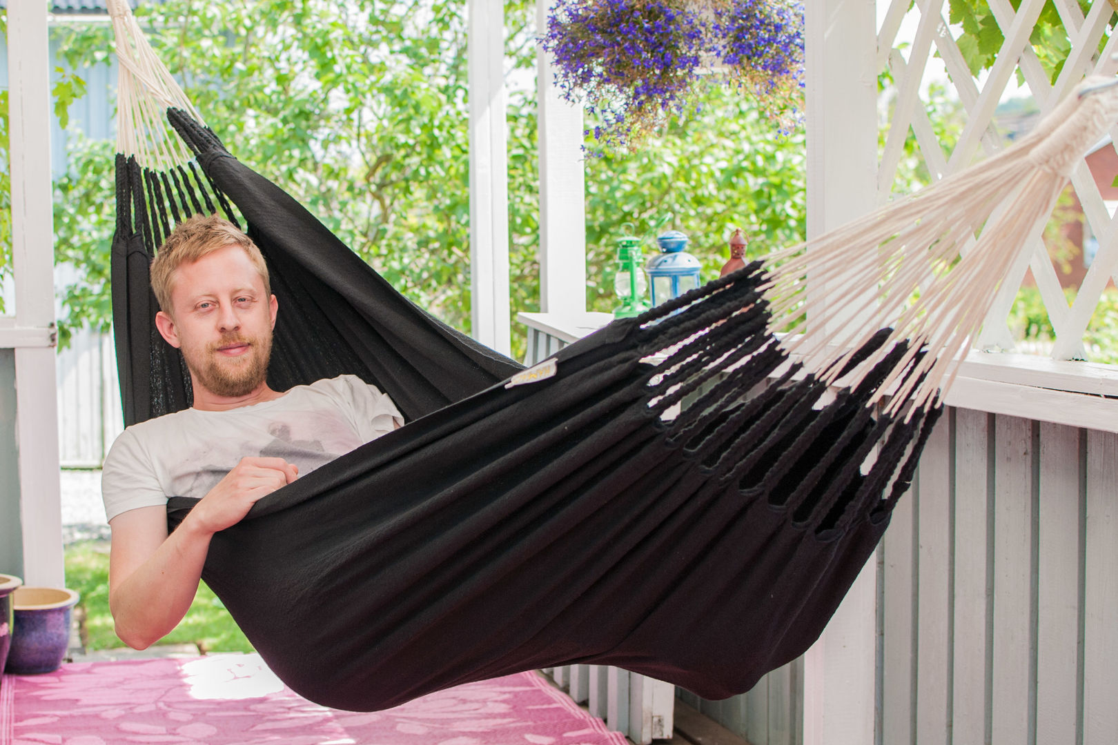 Black Cotton Knitted Hammock for One Emilyhannah Ltd بلكونة أو شرفة أثاث