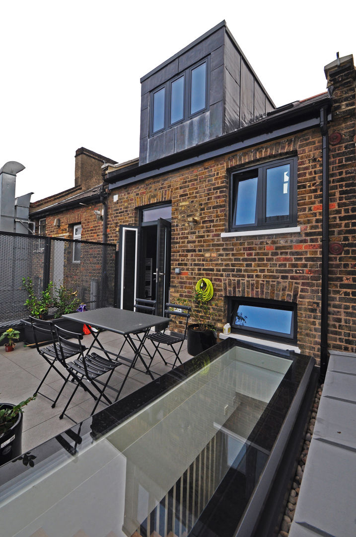 KINGSLAND ROAD E2 Architecture + Interiors Modern balcony, veranda & terrace