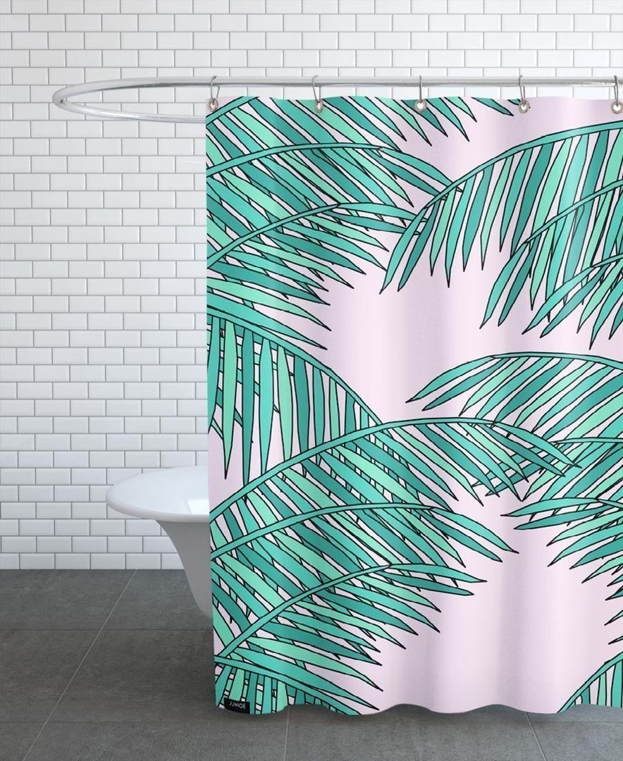 Palm Trees Duschvorhäng JUNIQE Tropische Badezimmer Textilien und Accessoires