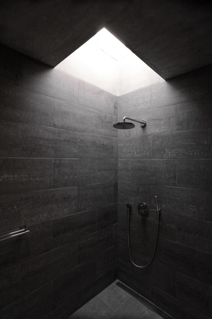 Einfamilienhaus Fehraltorf, Schweiz, mpp architekten ag mpp architekten ag Salle de bain moderne