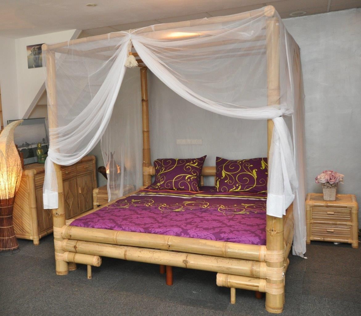 Bamboe hemelbed Bamboe design Tropische slaapkamers Bedden en hoofdeinden