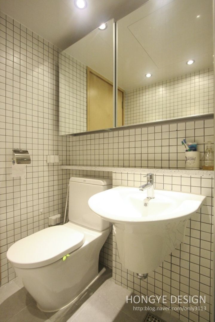 북카페 거실 인테리어, 홍예디자인 홍예디자인 Modern style bathrooms