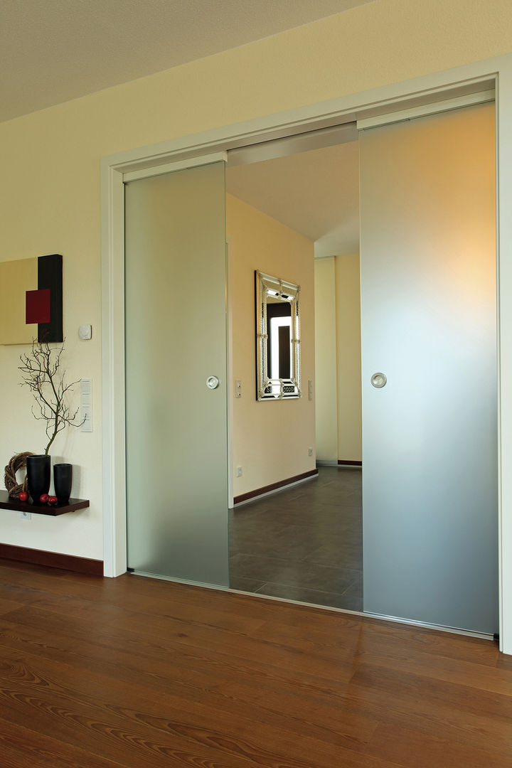 homify Glass doors