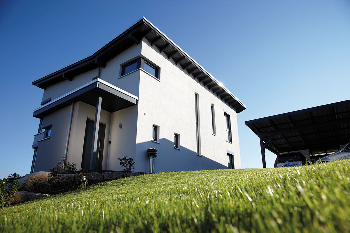 homify Einfamilienhaus fertighausbau,fertighäuser,holzbauweise