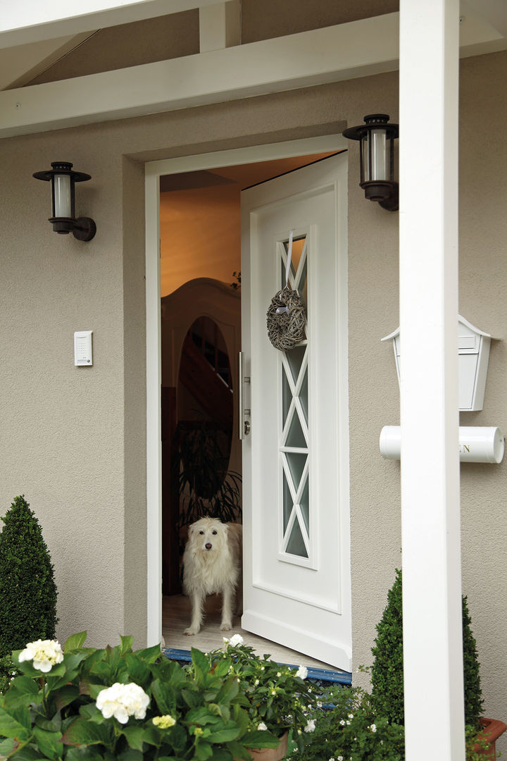 homify Puertas y ventanas rurales