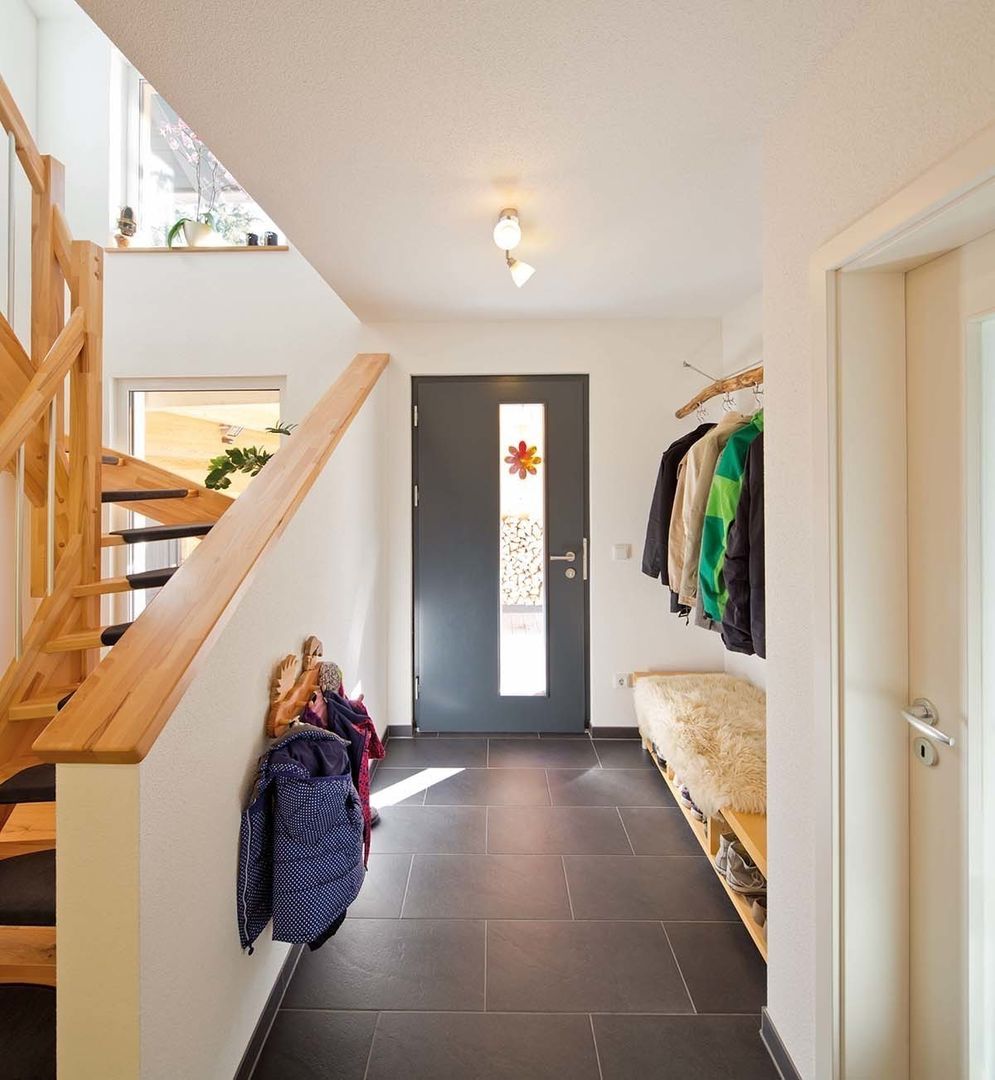 homify Pasillos, vestíbulos y escaleras de estilo rural