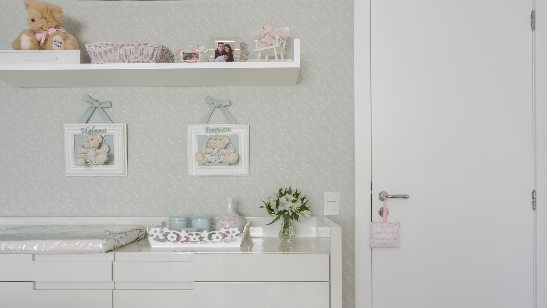 quarto de bebe, BMG Arquitetura BMG Arquitetura Nursery/kid’s room